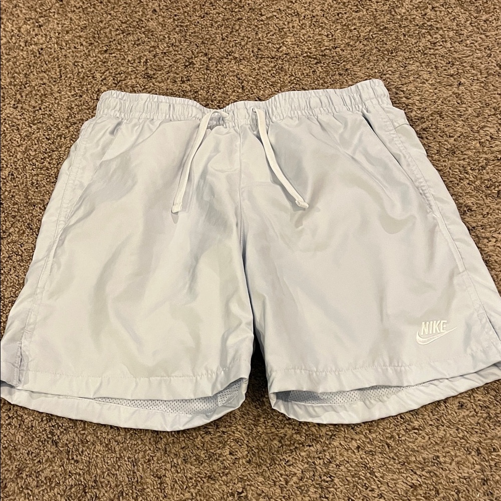 Nike Men's Light Gray Athletic Shorts